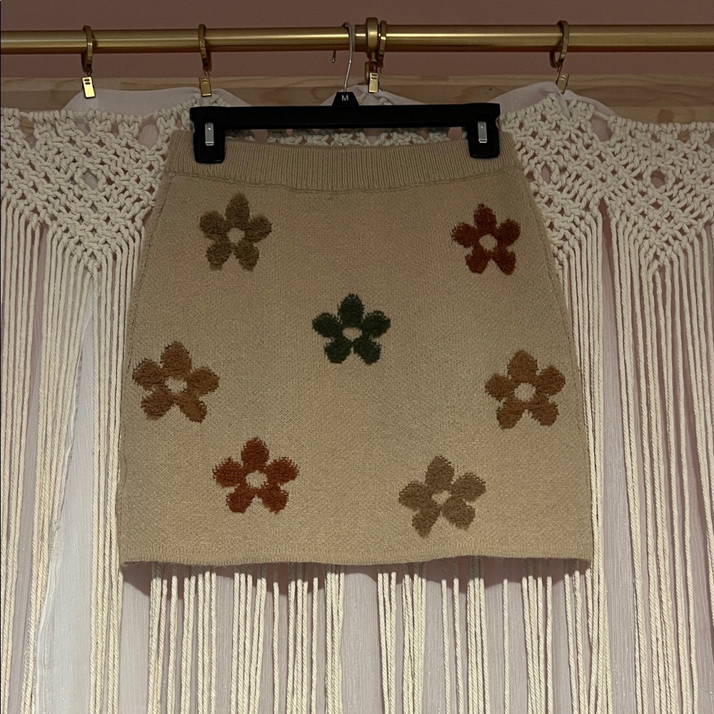 Floral Patterned Cream Skirt